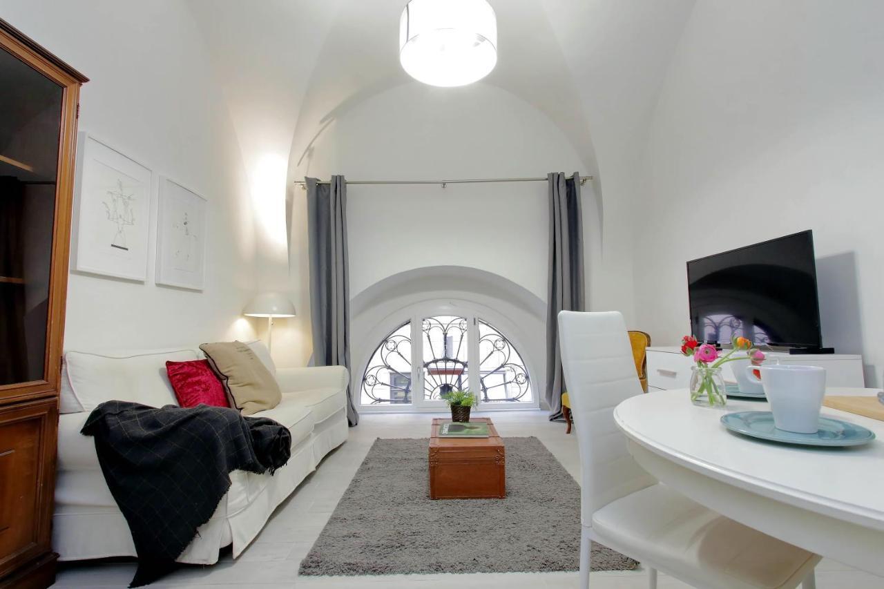 Ponte Cavour Apartment Rom Exteriör bild